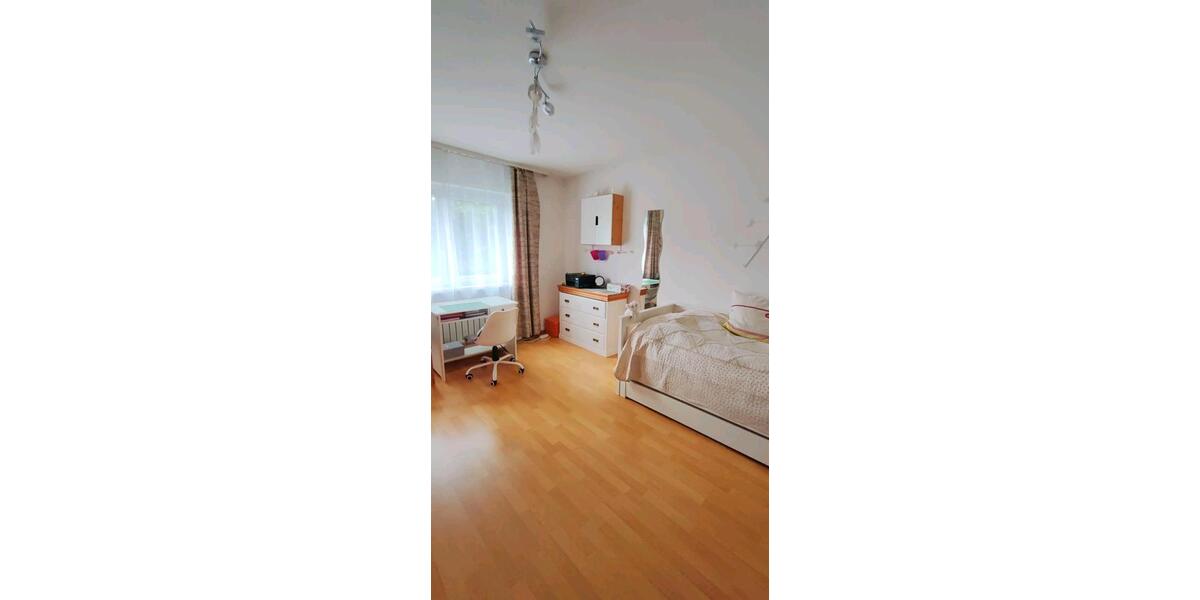 Wohnen auf Zeit Schwäbisch Gmünd - 4 Zimmer, 16 m&sup2;, 240&euro; | Angebot:26424167