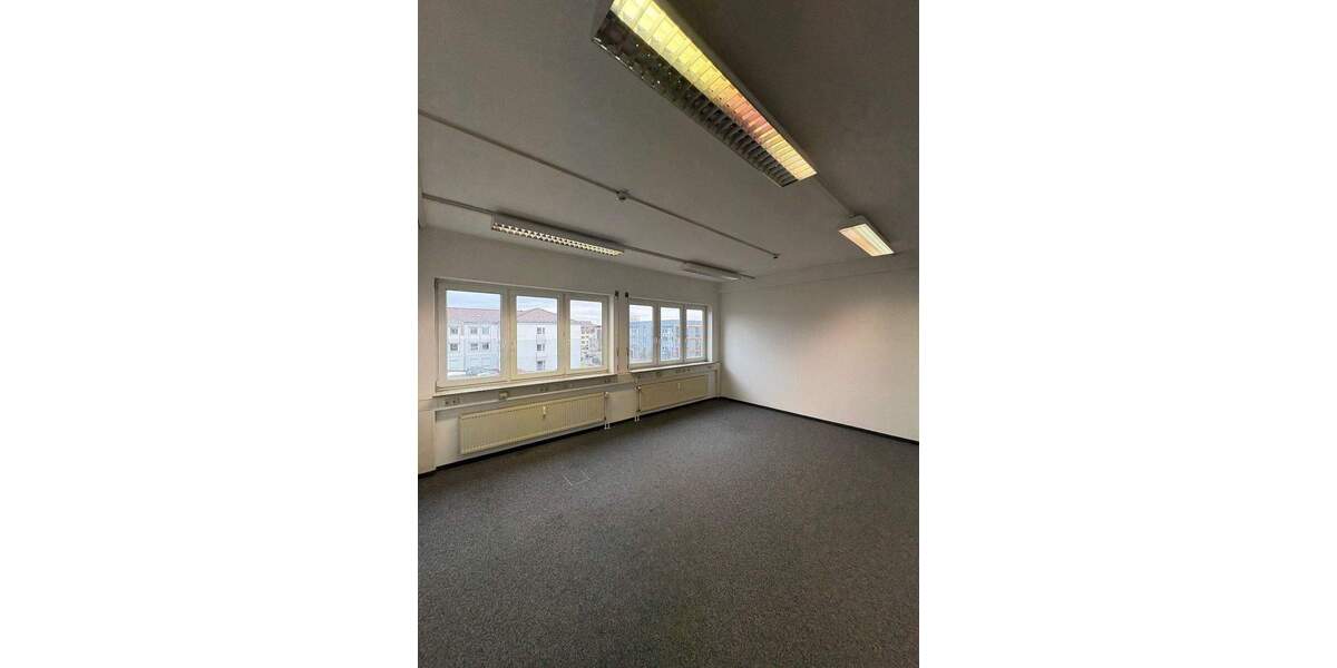 Gewerbeobjekt Erlangen Tennenlohe - 3 Zimmer, 103 m&sup2;, 895&euro; | Angebot:25671204