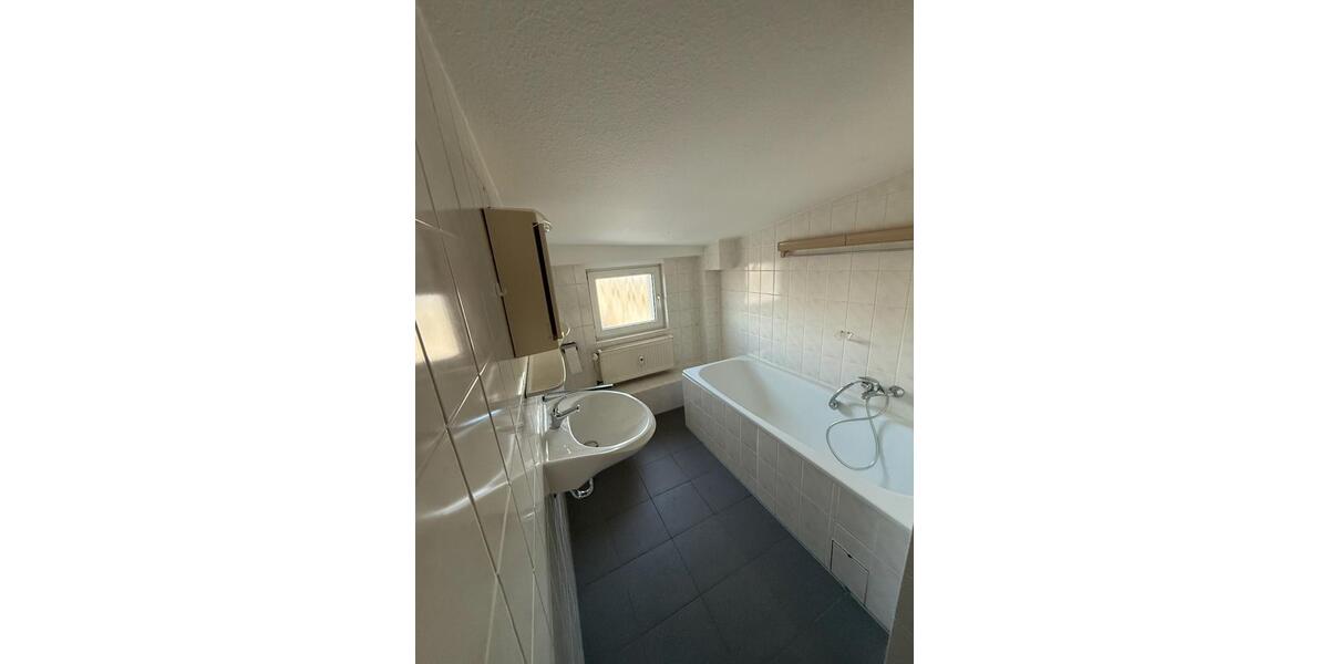 Gepflegte 1-Zimmer-Wohnung mit Tageslichtbad 1 zimmer