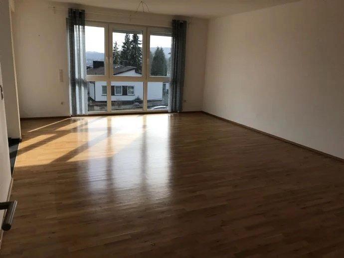 Etagenwohnung Kassel Harleshausen - 4 Zimmer, 118 m&sup2;, 1.450&euro; | Angebot:26040478