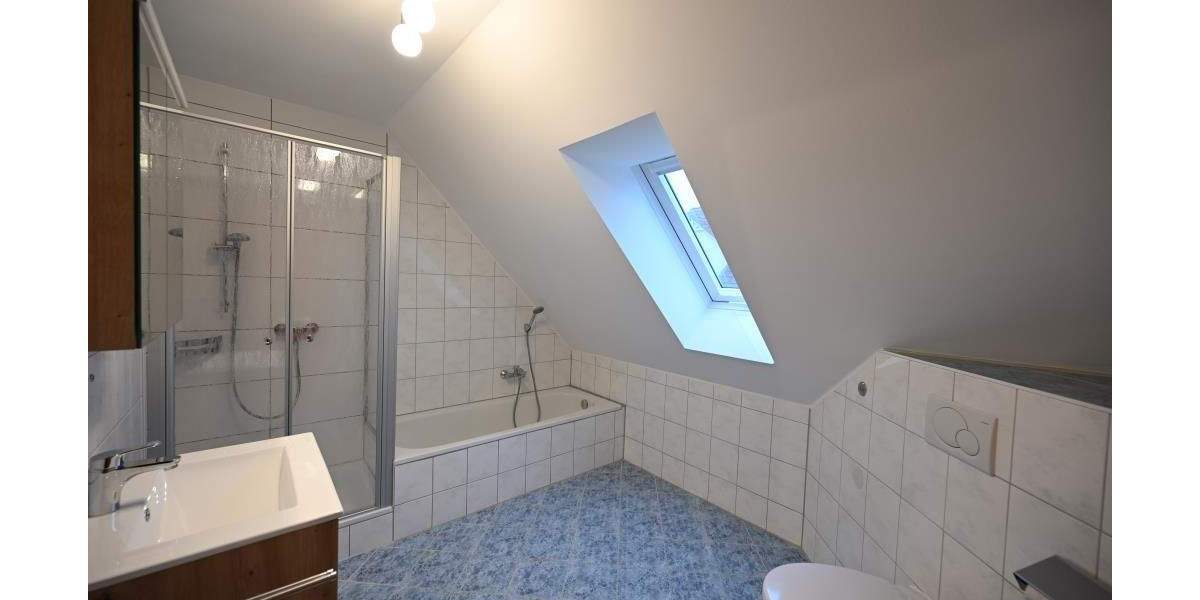 Gepflegte Doppelhaushälfte mit Doppelgarage in ruhiger Wohnlage! 92355 Velburg 4 zimmer