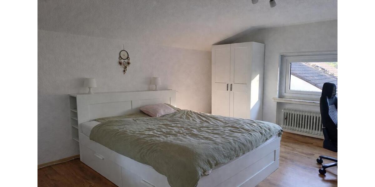 Dachgeschoßwohnung Siegen Kaan-Marienborn - 2 Zimmer, 86 m&sup2;, 774&euro; | Angebot:26337695