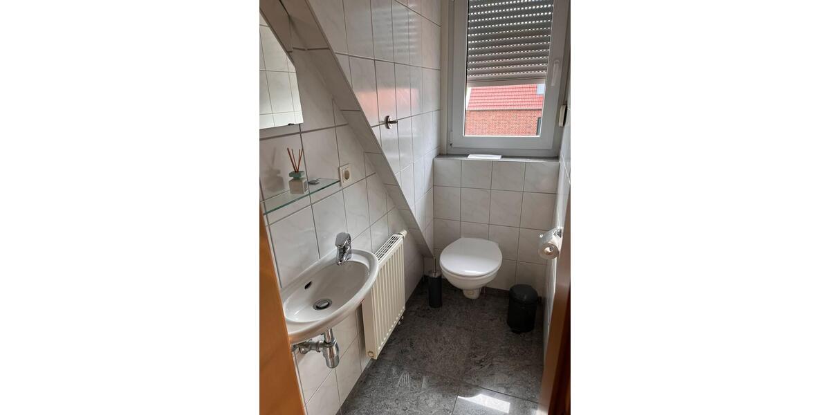 Dachgeschoßwohnung Lingen (Ems) - 3 Zimmer, 84 m&sup2;, 865&euro; | Angebot:26615506