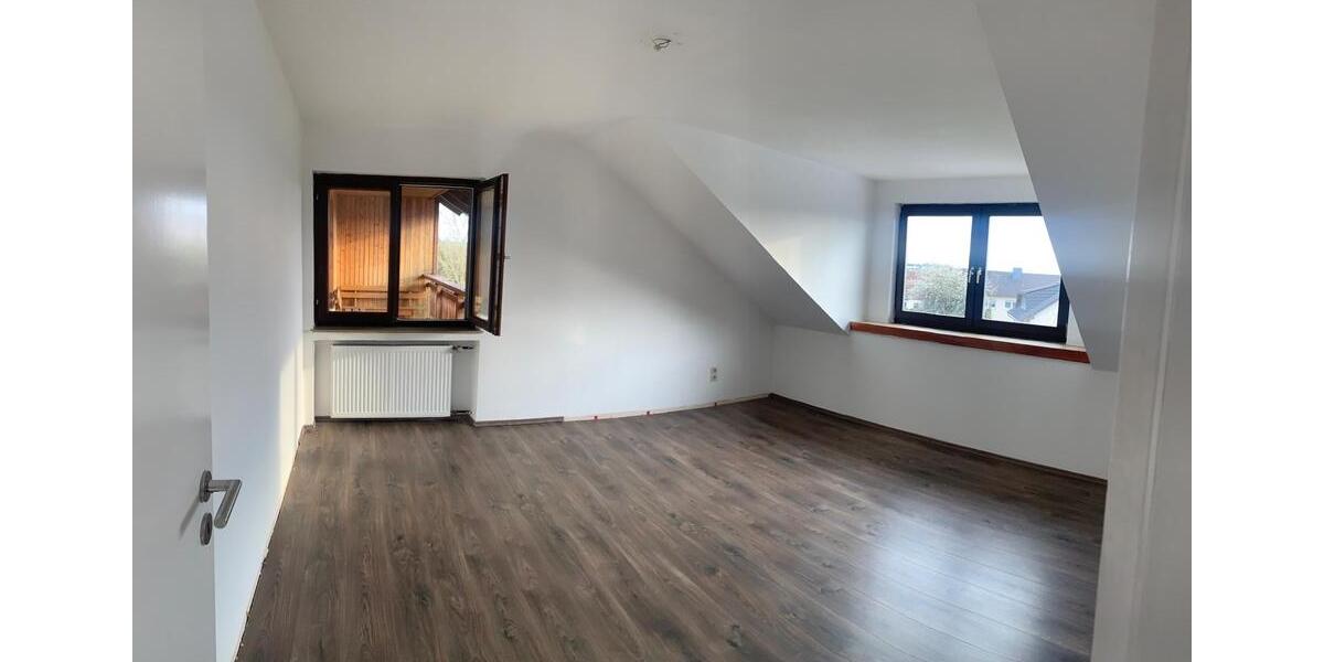 Dachgeschoßwohnung Frankenberg (Eder) - 3 Zimmer, 81 m&sup2;, 850&euro; | Angebot:25084605
