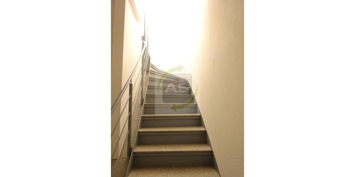 Dachgeschoßwohnung Zwickau - 3 Zimmer, 101 m&sup2;, 749&euro; | Angebot:26004595