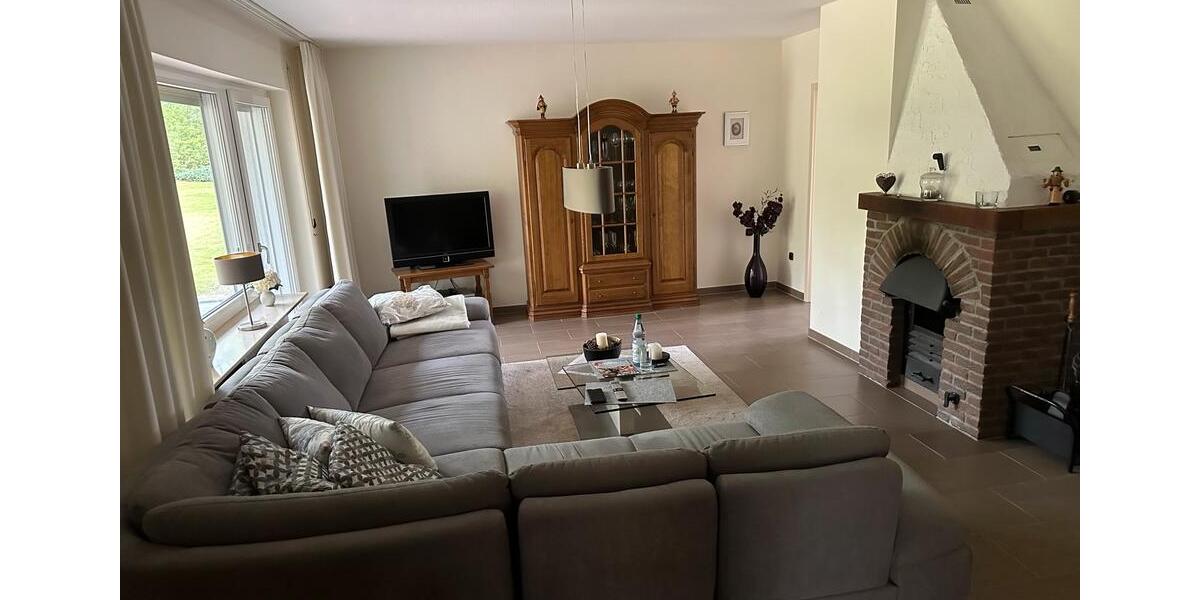 Erdgeschoßwohnung Schwalmstadt - 5 Zimmer, 145 m&sup2;, 1.250&euro; | Angebot:25906716