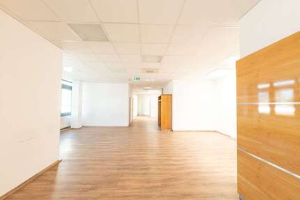 Gewerbeobjekt Stade Schölisch - 1.820&euro; | Angebot:27145368