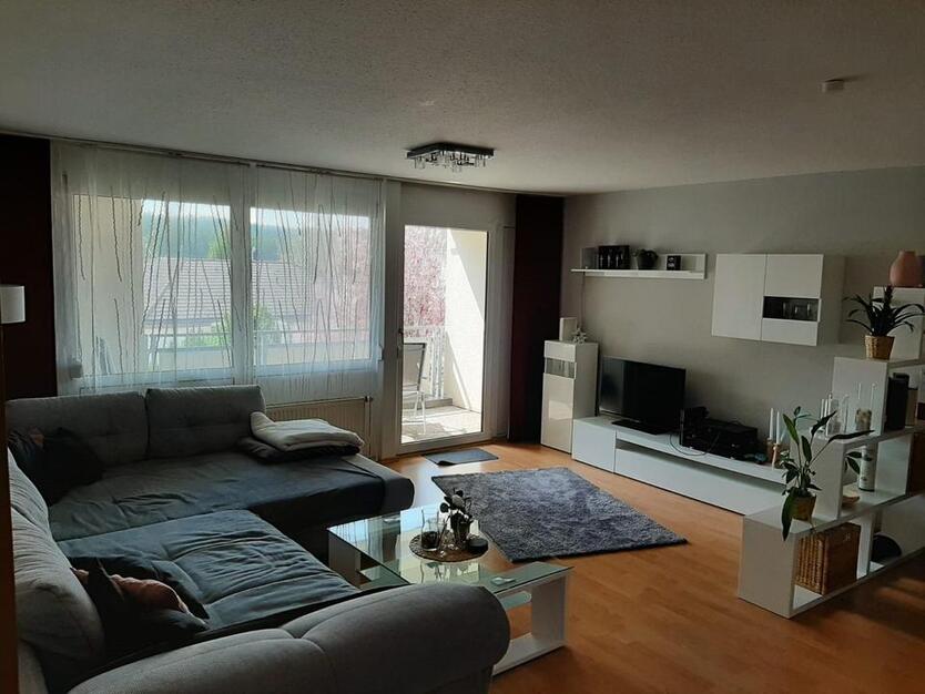 Sonnige und gepflegte 2,5-Zimmer Wohnung mit Süd-West-Balkon