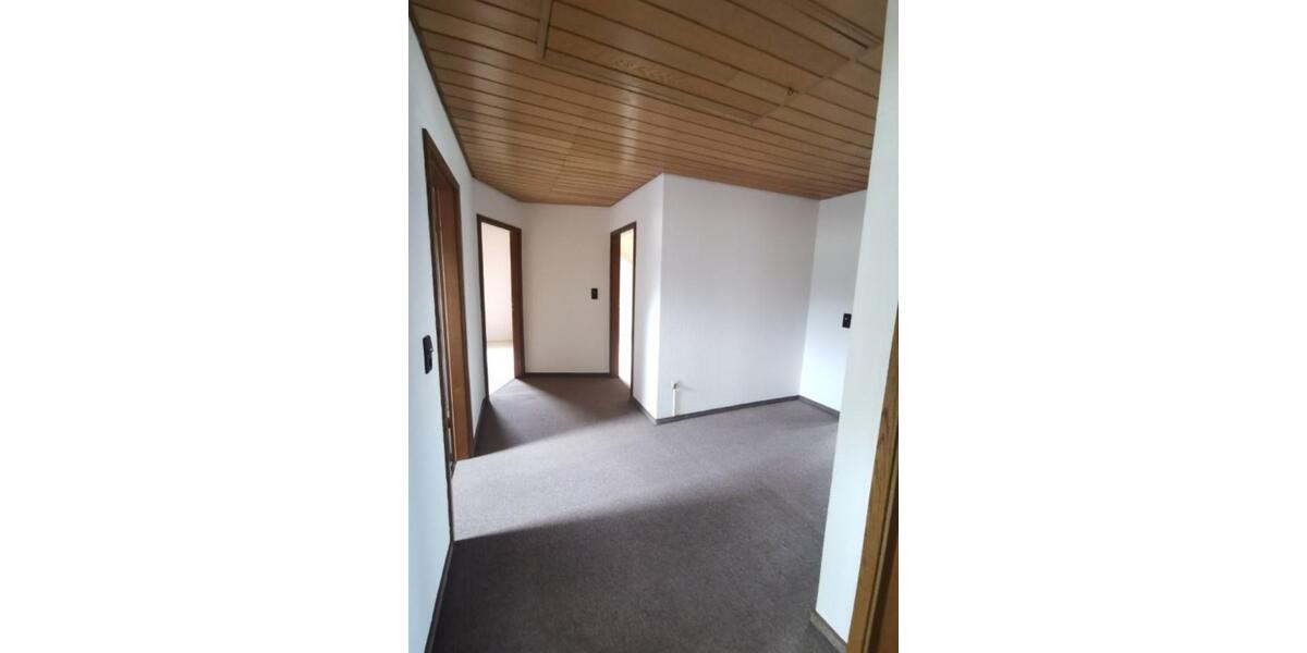 Dachgeschoßwohnung Bad Neustadt an der Saale - 4.5 Zimmer, 108 m&sup2;, 650&euro; | Angebot:24427449