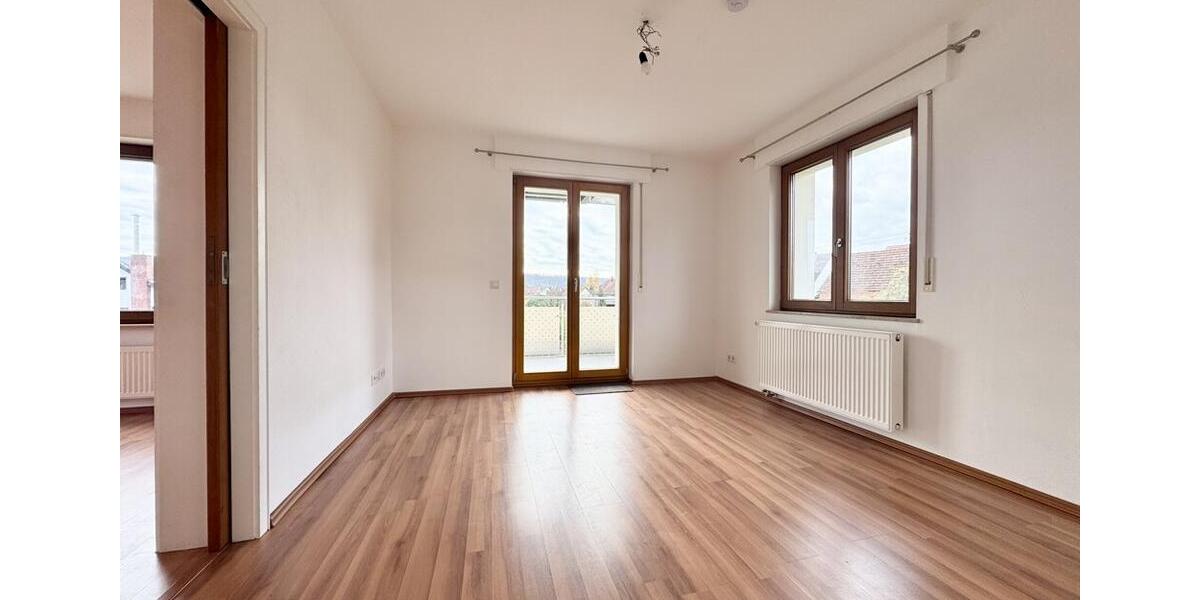 3-Zimmer-Wohnung plus separatem Esszimmer und 2 Balkonen in Oberstenfeld 4 zimmer