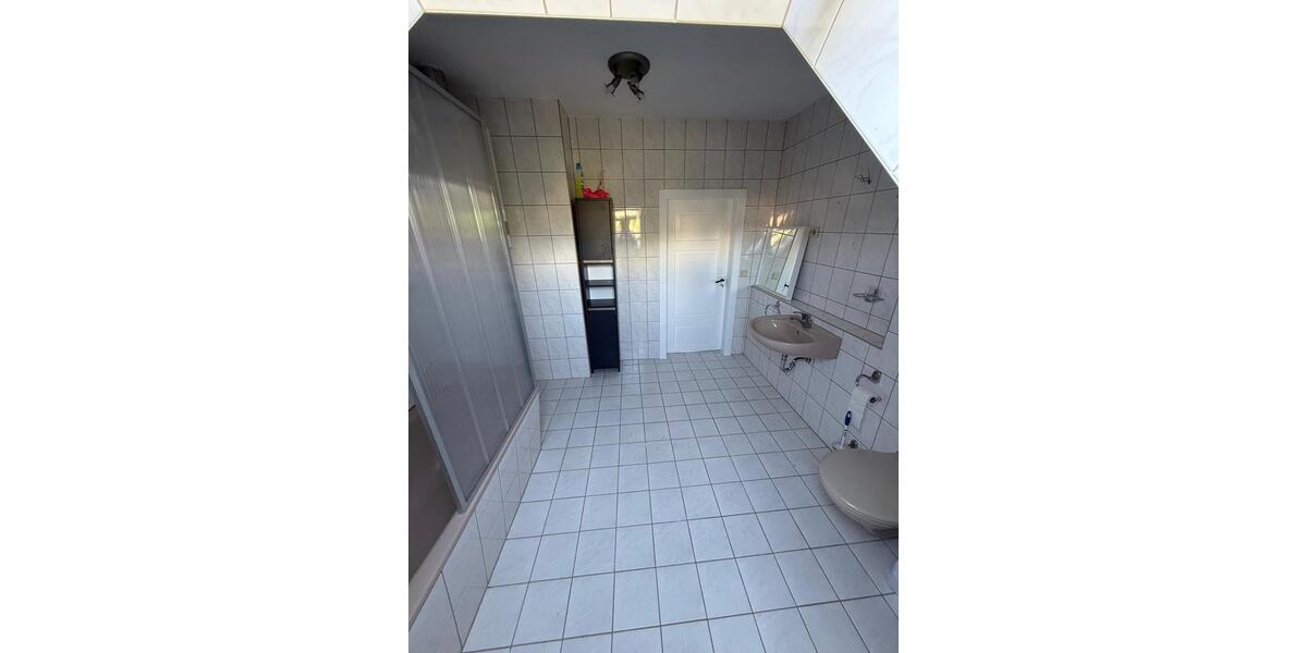 Dachgeschoßwohnung Meuselwitz - 2 Zimmer, 330&euro; | Angebot:23004912
