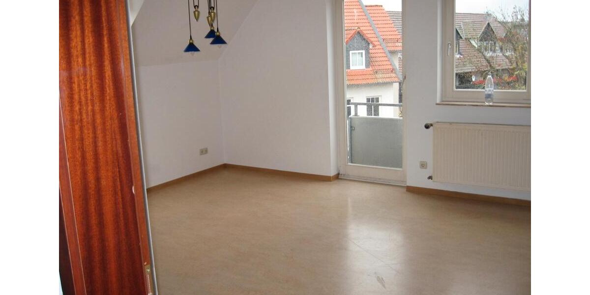Dachgeschoßwohnung Schwalmstadt - 2 Zimmer, 65 m&sup2;, 390&euro; | Angebot:26592079