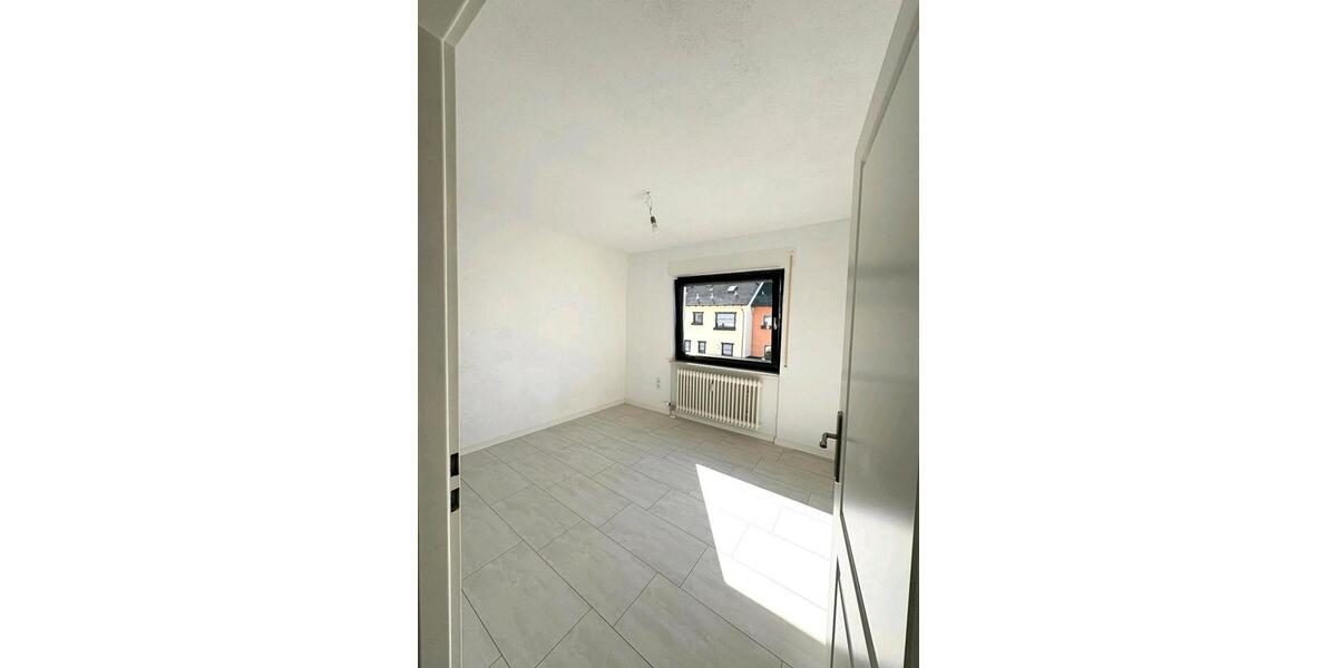 Etagenwohnung Bühl - 4 Zimmer, 91 m&sup2;, 1.145&euro; | Angebot:26101688