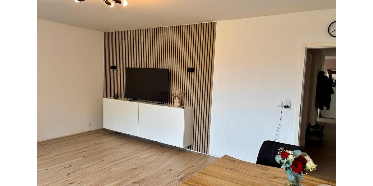 Dachgeschoßwohnung Uplengen - 5 Zimmer, 145 m&sup2;, 1.150&euro; | Angebot:26640652