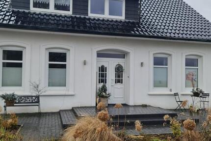 Wohnung Nordenham - 4 Zimmer, 150 m&sup2;, 1.200&euro; | Angebot:25206433