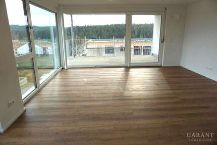 Wohnung Altensteig - 3 Zimmer, 92 m&sup2;, 1.200&euro; | Angebot:26021223