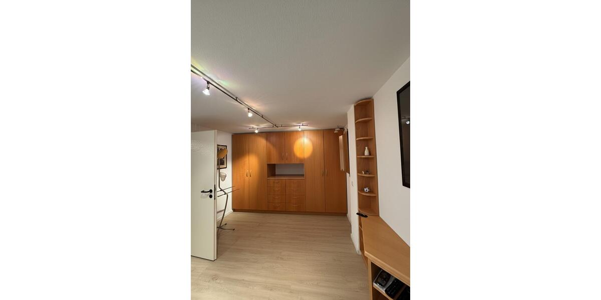 Einfamilienhaus Neumünster Böcklersiedlung - 5 Zimmer, 190 m&sup2;, 1.900&euro; | Angebot:25756445