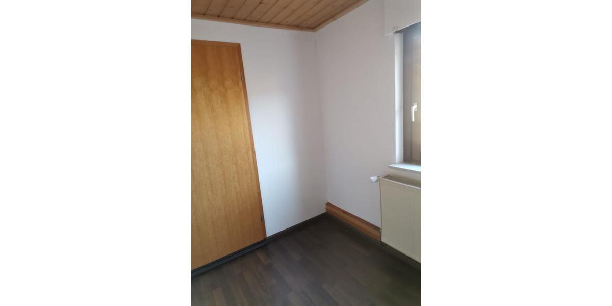 Etagenwohnung Frankenberg (Eder) - 4 Zimmer, 80 m&sup2;, 700&euro; | Angebot:25945241