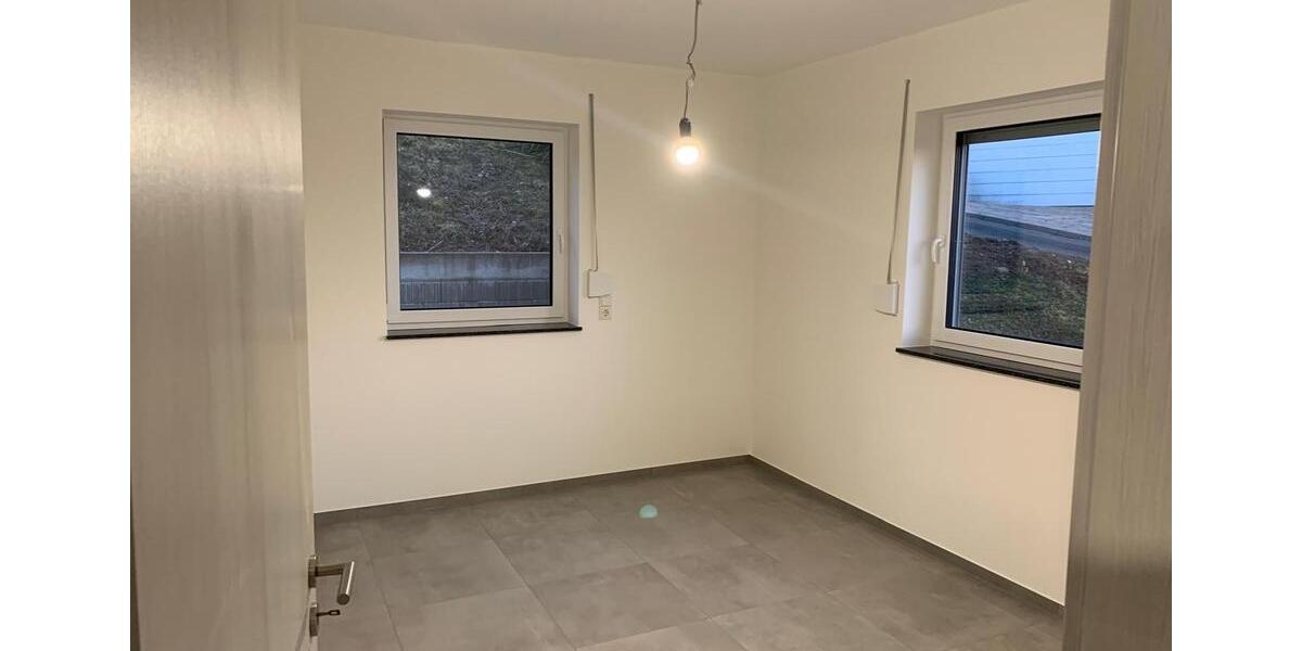 Einfamilienhaus Hundsangen - 5 Zimmer, 150 m&sup2;, 1.750&euro; | Angebot:25831204