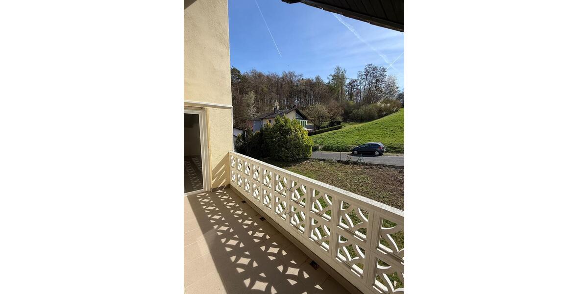 Dachgeschoßwohnung Freigericht - 3.5 Zimmer, 111 m&sup2;, 1.100&euro; | Angebot:25853896