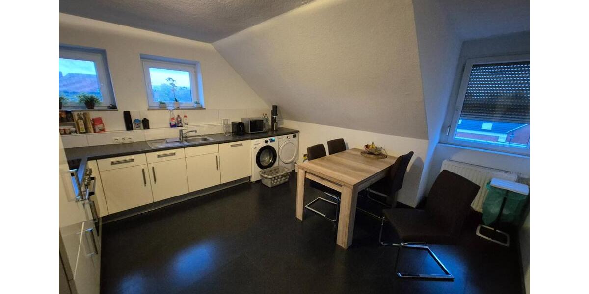 Dachgeschoßwohnung Papenburg - 5 Zimmer, 140 m&sup2;, 800&euro; | Angebot:25790301