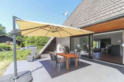 Haus Suderburg - 6 Zimmer, 212 m&sup2;, 1.600&euro; | Angebot:26521718