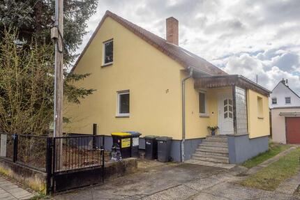 Haus Döbern - 5 Zimmer, 140 m&sup2;, 1.200&euro; | Angebot:25854132