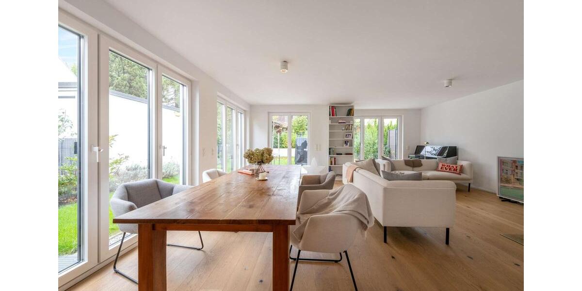 Doppelhaushälfte München Bogenhausen - 7 Zimmer, 241 m&sup2;, 5.890&euro; | Angebot:23807221