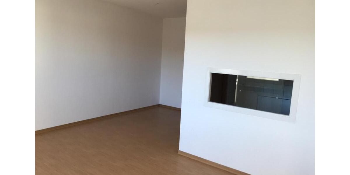 Etagenwohnung Neubrandenburg - 3 Zimmer, 63 m&sup2;, 339&euro; | Angebot:16520806