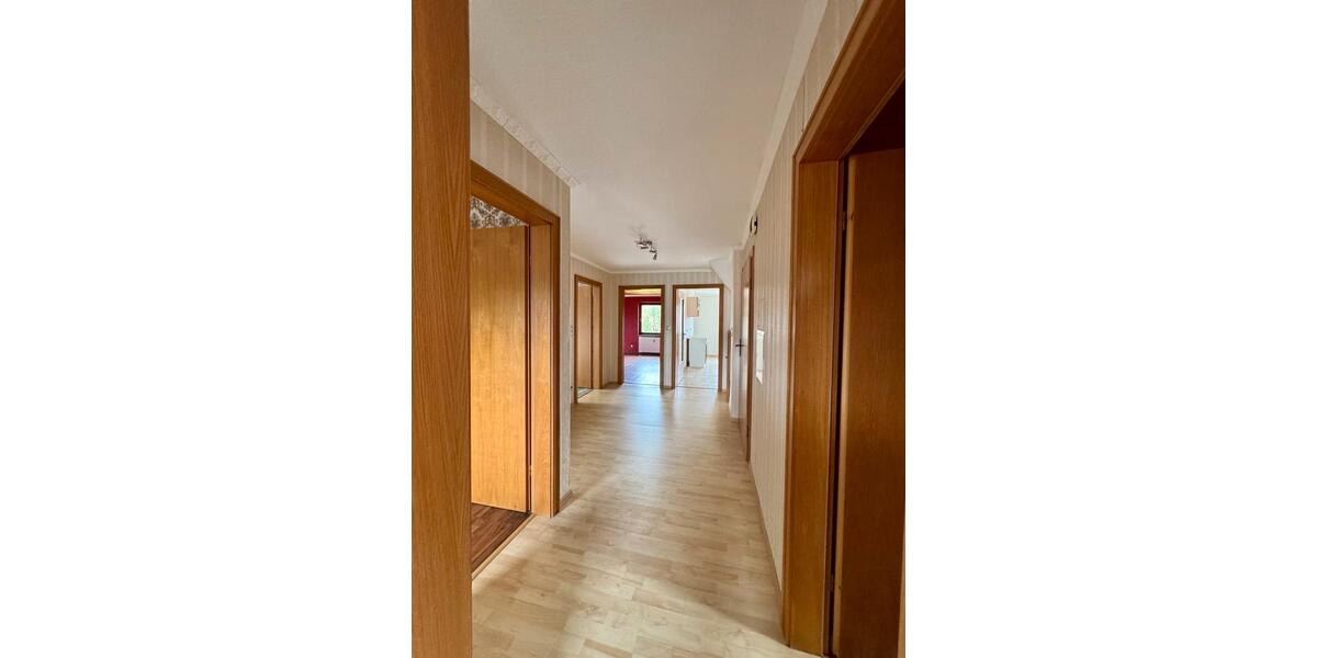 Dachgeschoßwohnung Hosenfeld - 3.5 Zimmer, 100 m&sup2;, 850&euro; | Angebot:26101308