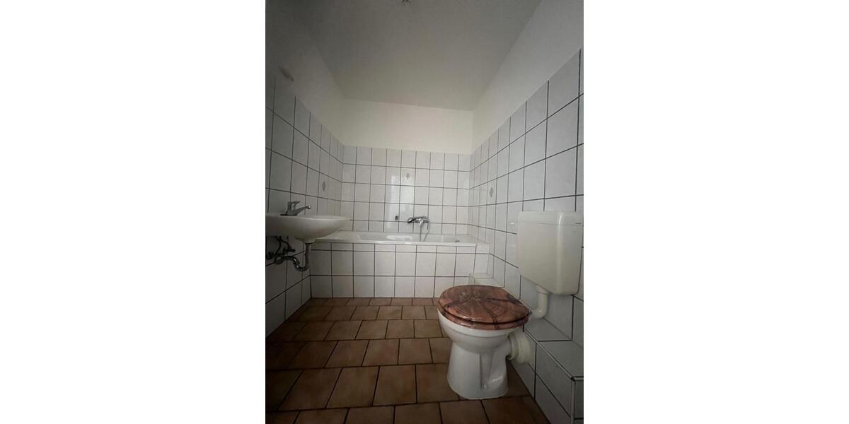 Dachgeschoßwohnung Aue-Bad Schlema Bad Schlema - 2 Zimmer, 50 m&sup2;, 350&euro; | Angebot:25613166