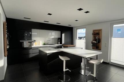 Moderne, lichtdurchflutete 4-Zimmer Wohnung mit Südbalkon 4 zimmer