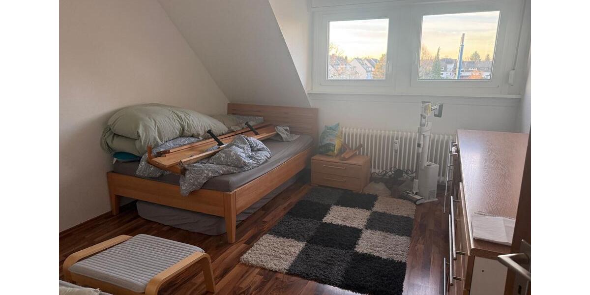 Helle 4-Zimmer-Wohnung im DG 4 zimmer