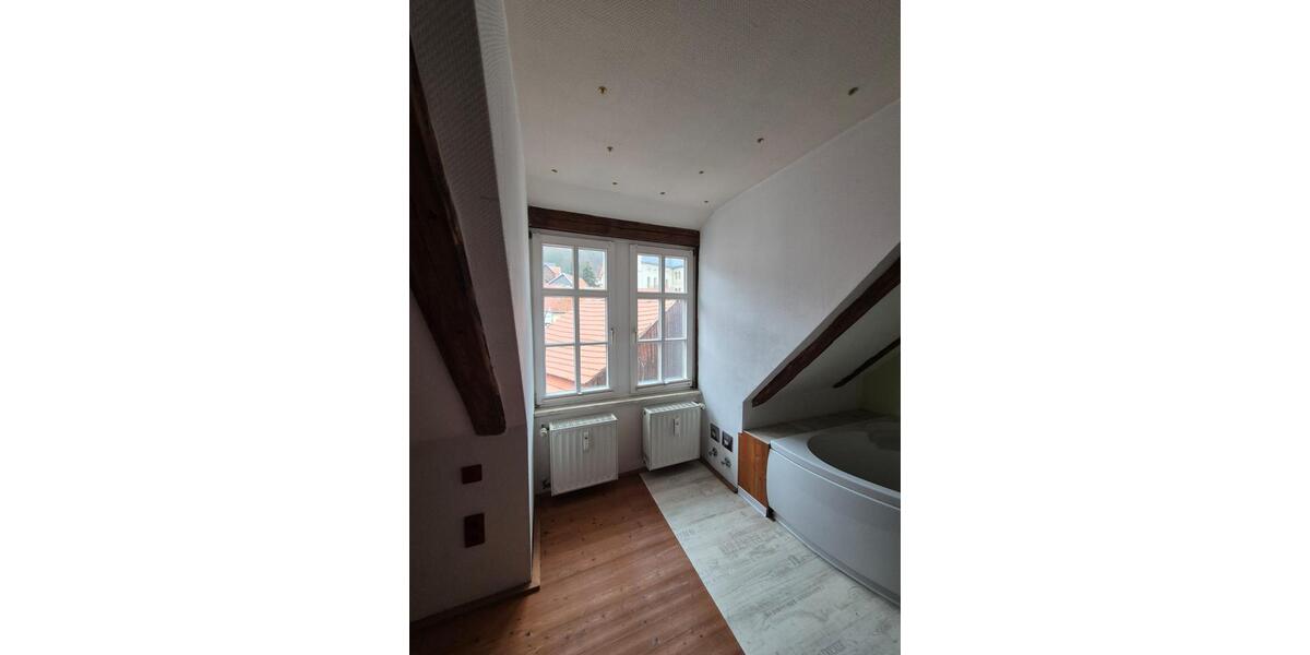 Dachgeschoßwohnung Treffurt - 2 Zimmer, 120 m&sup2;, 660&euro; | Angebot:26087134