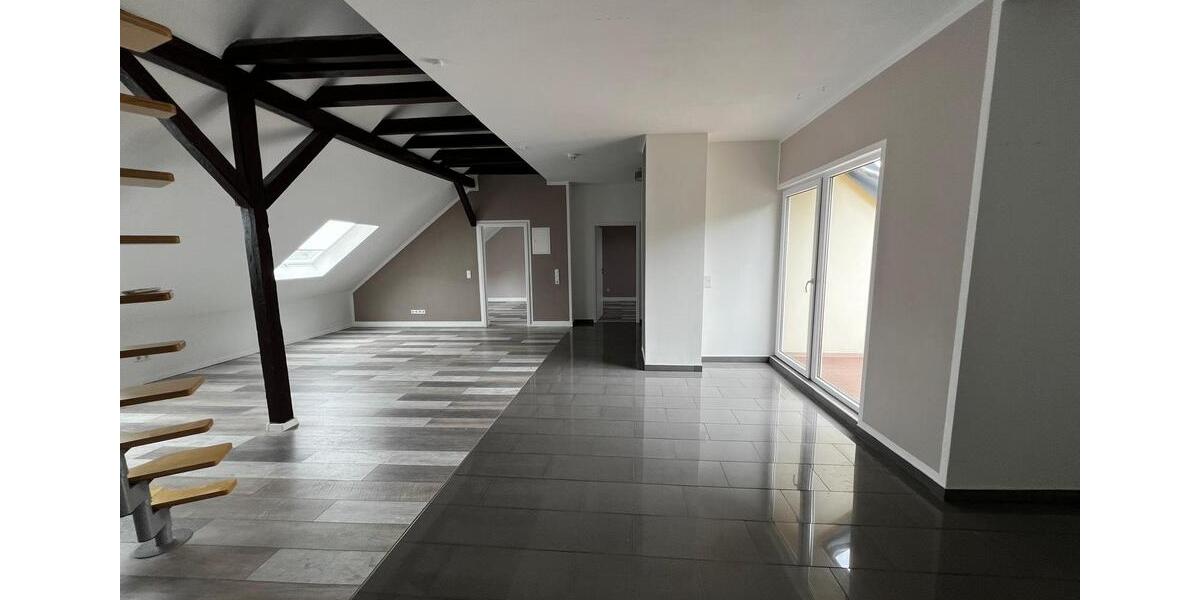 Dachgeschoßwohnung Ennepetal - 4 Zimmer, 900&euro; | Angebot:23531984