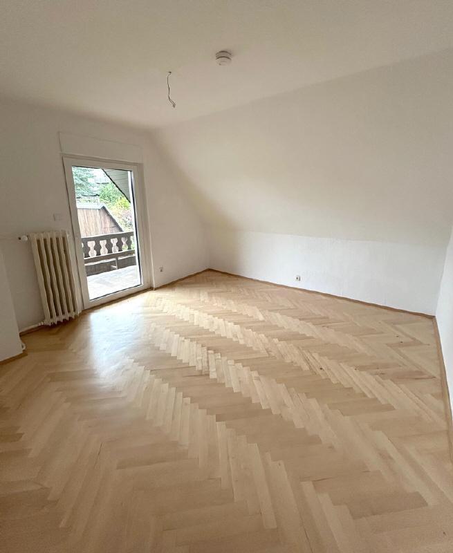 ...seltene Gelegenheit: Haus mit EBK, Garten, Garage, Sauna....