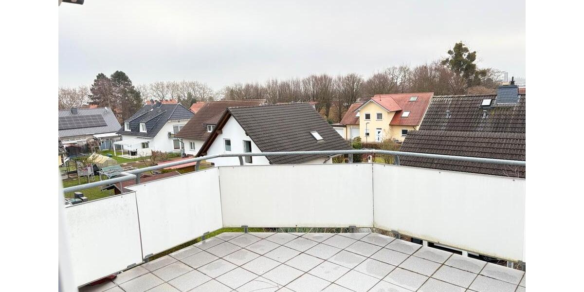 Dachgeschoßwohnung Kassel Niederzwehren - 6 Zimmer, 140 m&sup2;, 1.500&euro; | Angebot:24306839