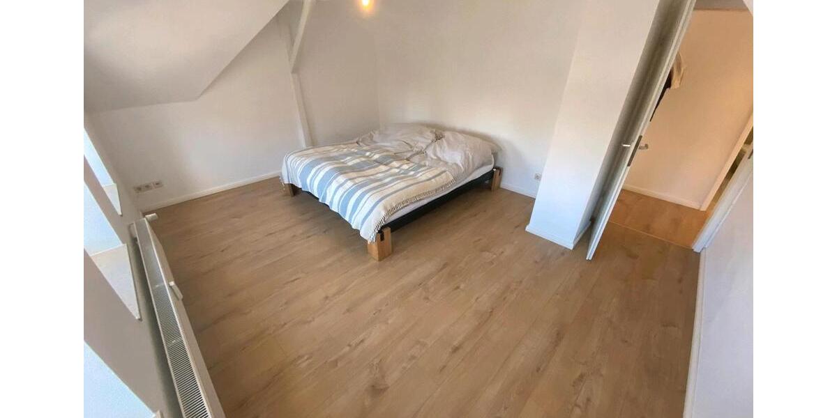 Dachgeschoßwohnung Schleswig - 3 Zimmer, 62 m&sup2;, 700&euro; | Angebot:25225071