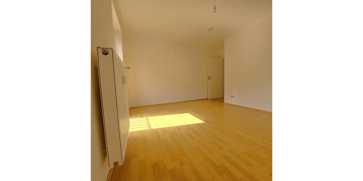 3 Zi. Whg., Zentrums- und Uninähe, kleine und ruhige Wohnanlage, Bad mit Fenster, Stellplatz 3 zimmer