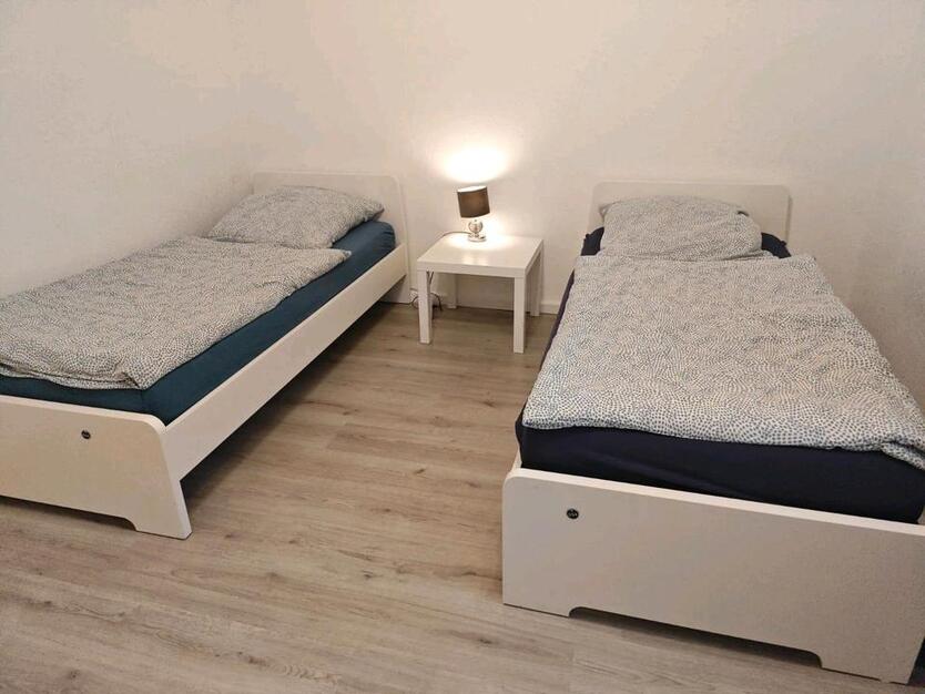MonteurWohnungen 3 SchlafZimmer Bad Küche WohnZimmer balkon