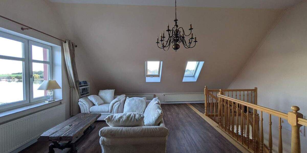 Etagenwohnung Malchow - 3 Zimmer, 200 m&sup2;, 1.250&euro; | Angebot:24918522