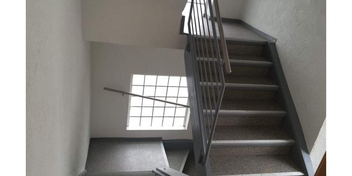 Helle und große 3,5 Zimmer-Wohnung im Zentrum von Weisendorf 3 zimmer