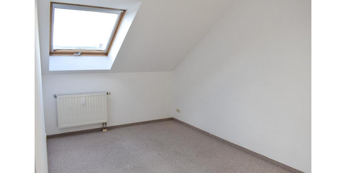 Dachgeschoßwohnung Plauen Altstadt - 3 Zimmer, 74 m&sup2;, 375&euro; | Angebot:24877917