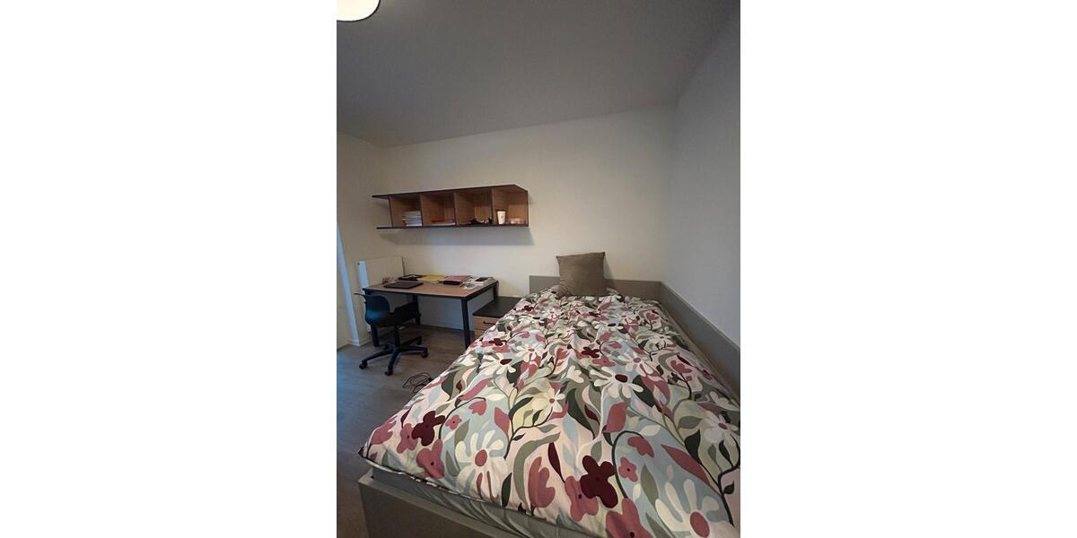 Etagenwohnung Lübeck Innenstadt - 1 Zimmer, 24 m&sup2;, 668&euro; | Angebot:24705494