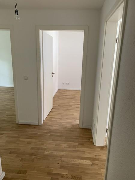 Gemütliche 2-Zimmer-Wonhnung mit Tageslichtbad und Balkon zimmer