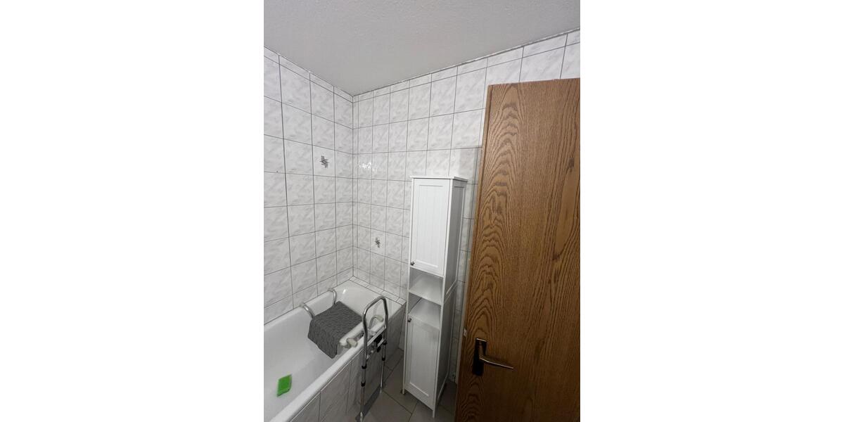 Etagenwohnung Neunkirchen Heinitz - 1 Zimmer, 50 m&sup2;, 650&euro; | Angebot:25230917