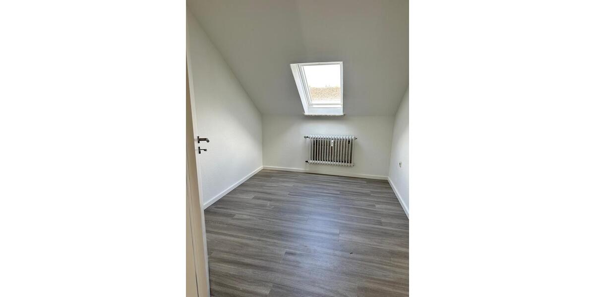 Dachgeschoßwohnung Horn-Bad Meinberg Bad Meinberg - 750&euro; | Angebot:24422908