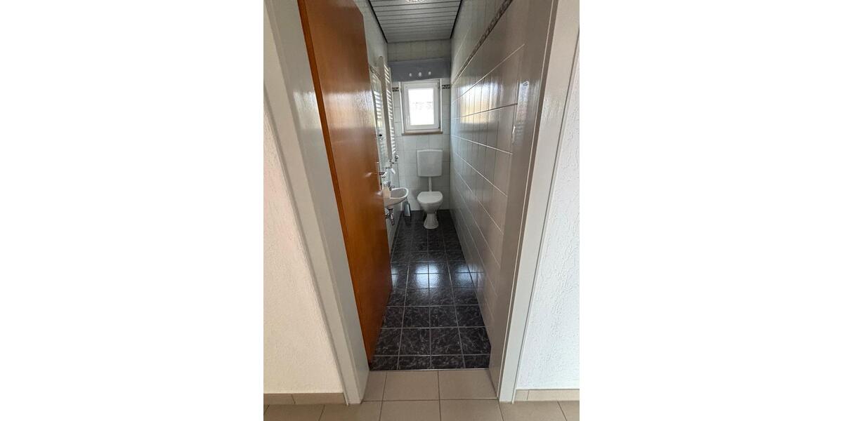 Etagenwohnung Absberg - 5 Zimmer, 106 m&sup2;, 840&euro; | Angebot:26040551