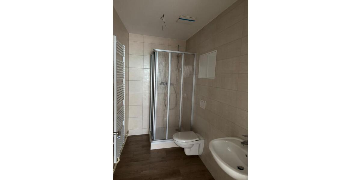 Erdgeschoßwohnung Bützow - 1 Zimmer, 33 m&sup2;, 310&euro; | Angebot:25238397