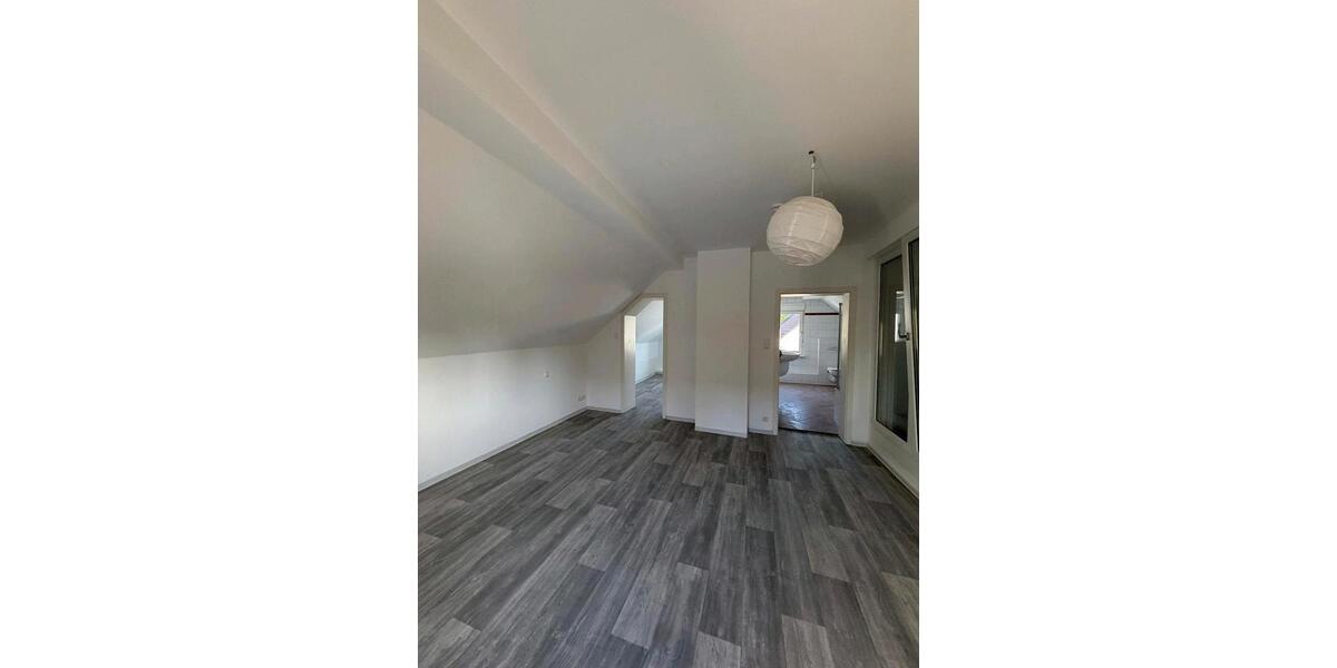 Etagenwohnung Gütersloh - 5 Zimmer, 100 m&sup2;, 950&euro; | Angebot:26302903